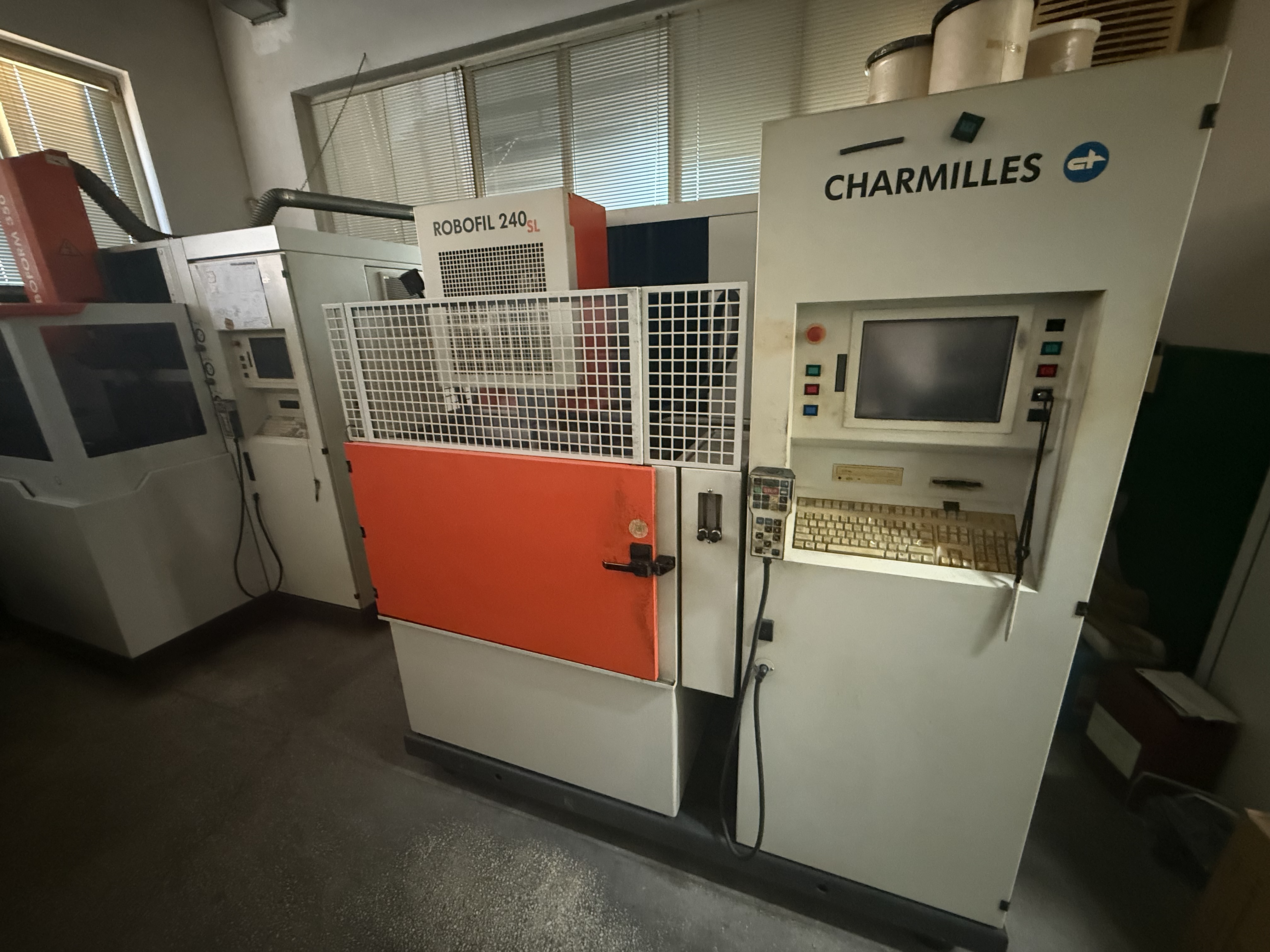 CHARMILLES ROBOFIL 240 SL Wire EDM Machine