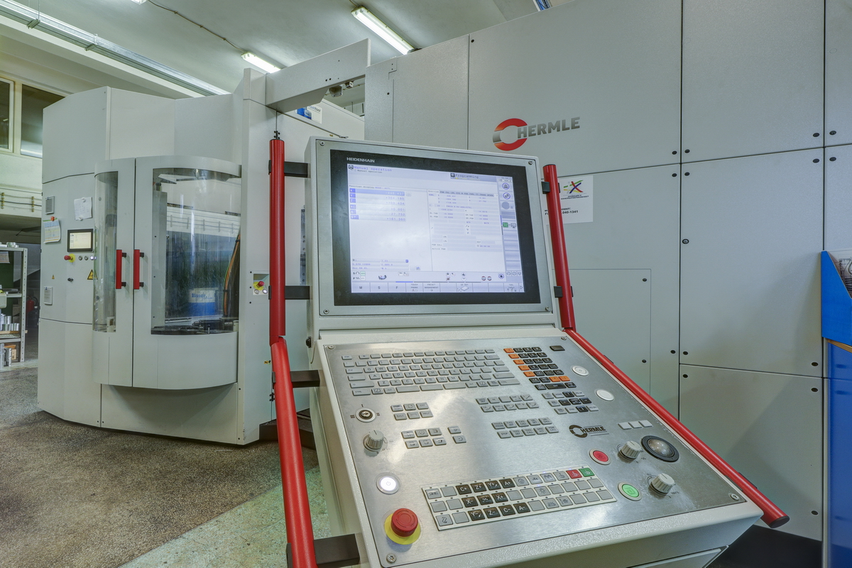 HERMLE C 32 U 5-Axis Machining Center