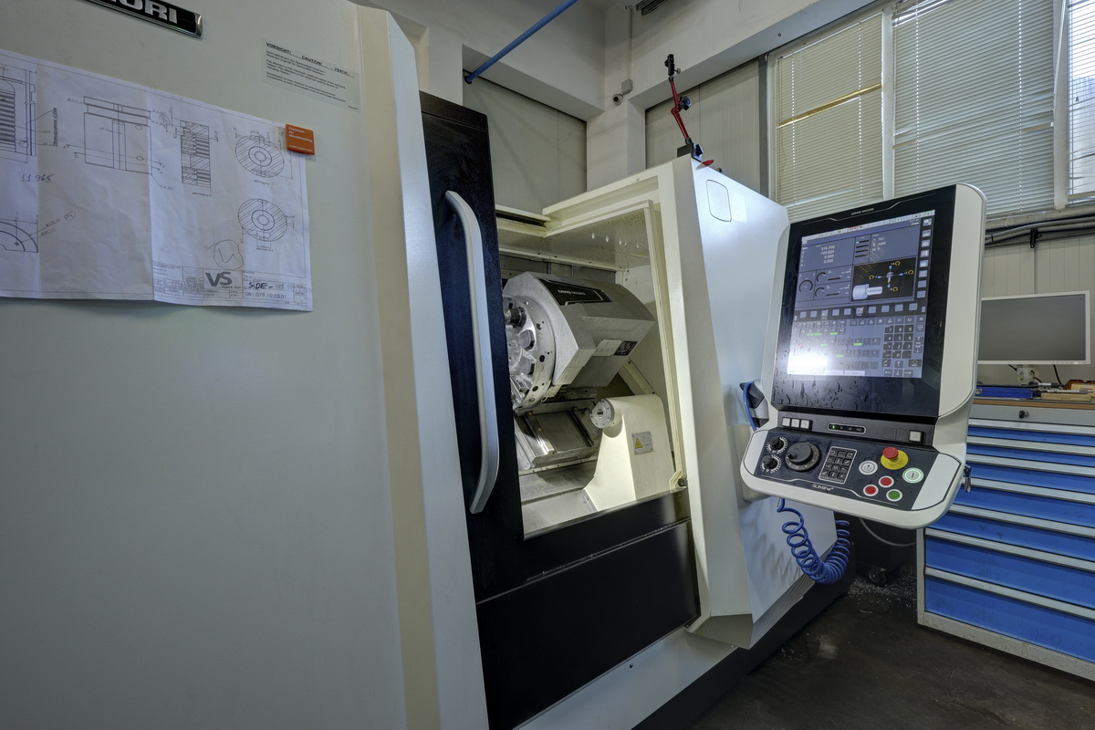 DMG MORI CLX 350 Universal Turning Center